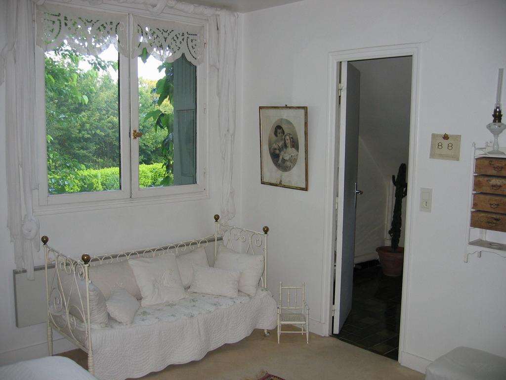 Bed and Breakfast Logis De La Paqueraie Saint-Branchs Exterior foto