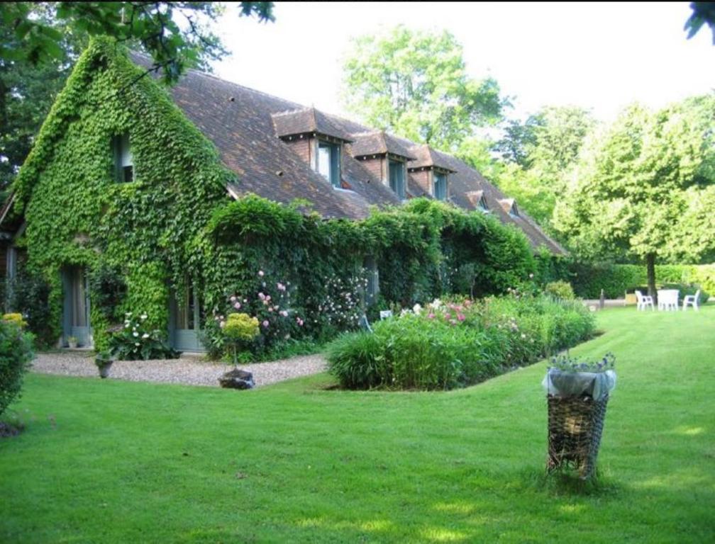 Bed and Breakfast Logis De La Paqueraie Saint-Branchs Exterior foto