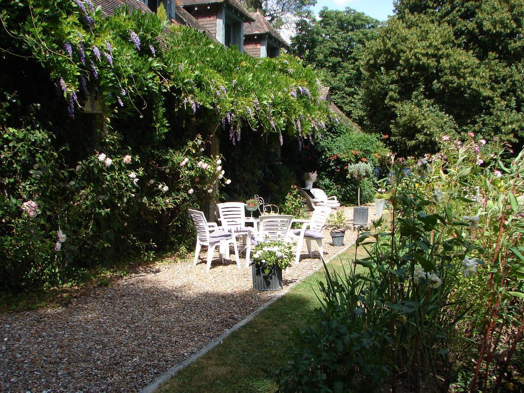 Bed and Breakfast Logis De La Paqueraie Saint-Branchs Exterior foto